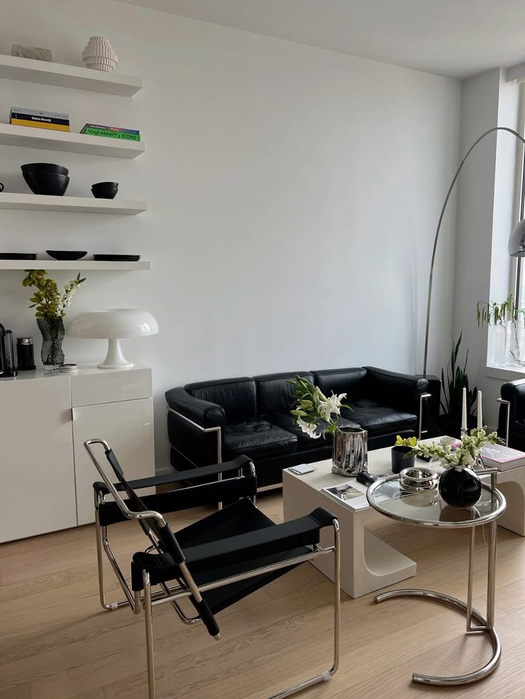 HERMES MUEBLES CLÁSICOS MODERNOS